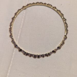 kendra Scott Elegant Gold-Toned Bangle Bracelet